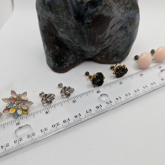 LOT of 5 Vintage screw back earrings - Picture 12 of 16
